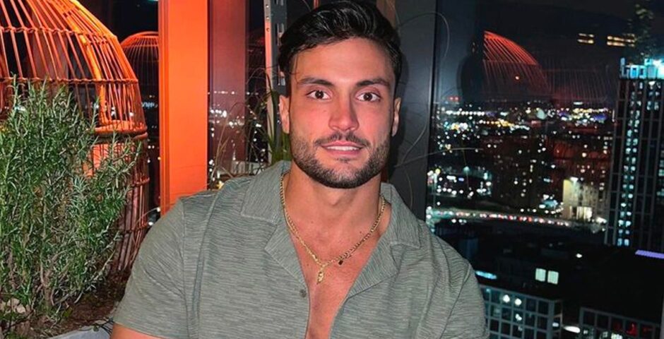 Davide from Love Island and the accounts of his business