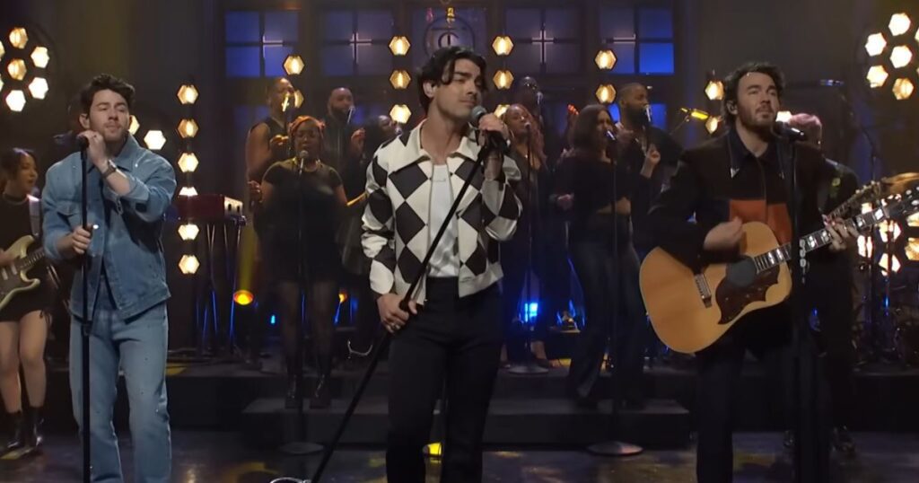 Jonas Brothers lyrics quiz