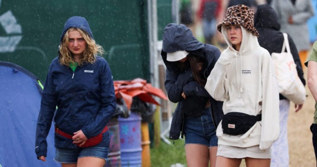 Glastonbury stage walking times