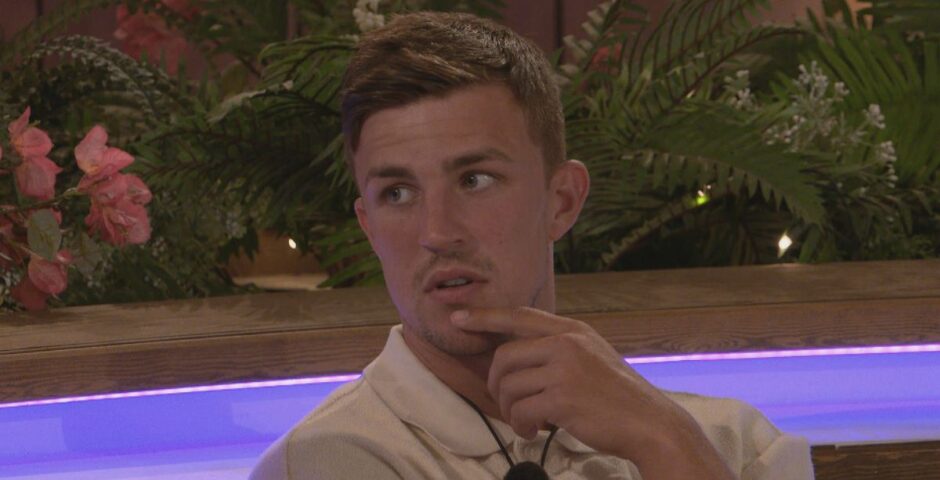 Mitch quit Love Island