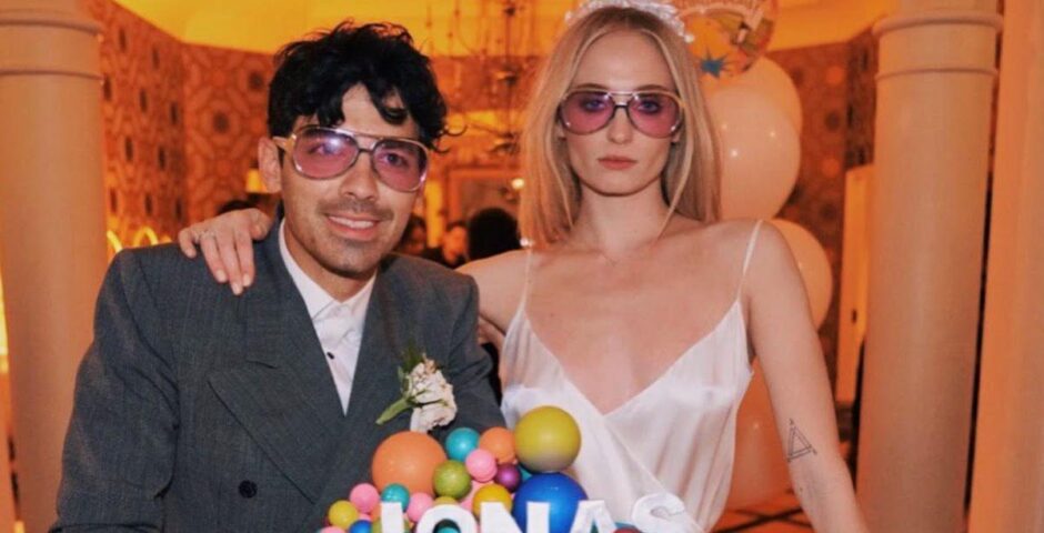 Sophie Turner Joe Jonas camera