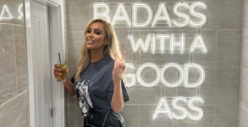 ella trans bride mafs uk