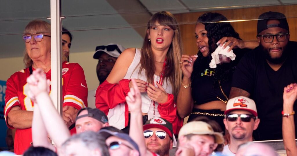 Taylor Swift Blake Lively NFL Travis Kelce