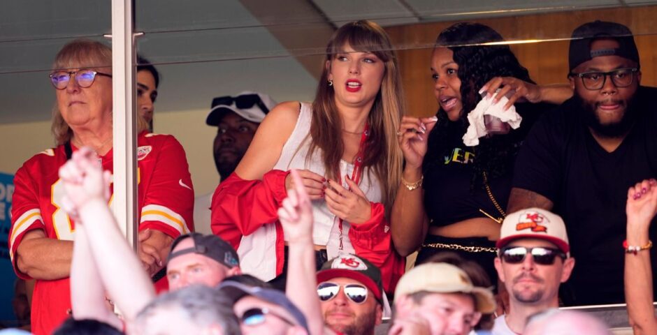 Taylor Swift Blake Lively NFL Travis Kelce
