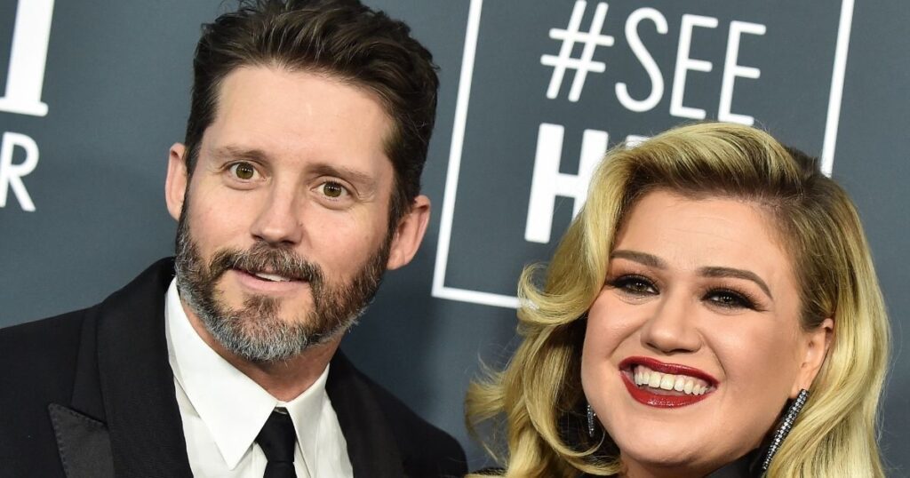 Um, Kelly Clarkson had to pay her ex husband $160,000 per month as part of her divorce settlement