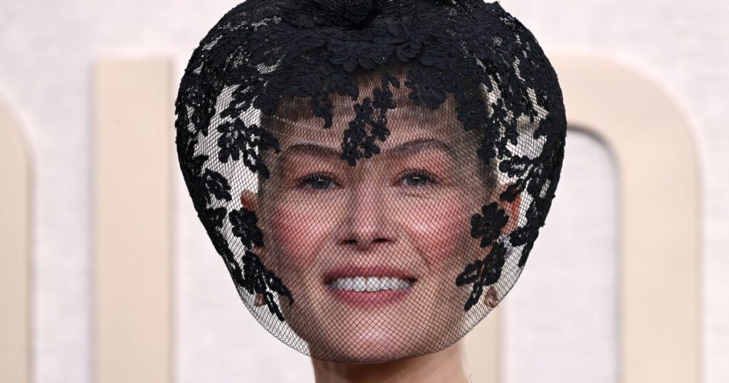 rosamund pike veil Golden Globes 2024