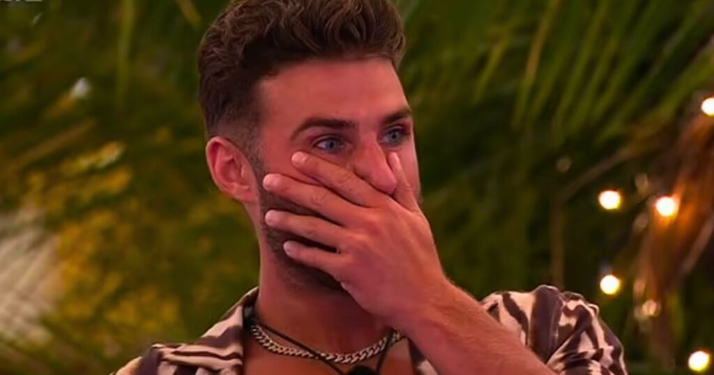 Joshua Love Island gaslighting