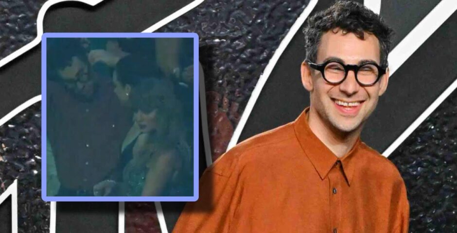 Jack Antonoff AirPods VMAs