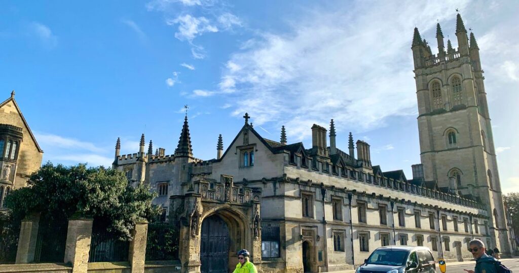 university of oxford academic lecturer kiss