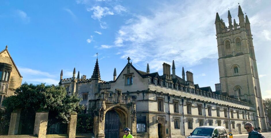 university of oxford academic lecturer kiss