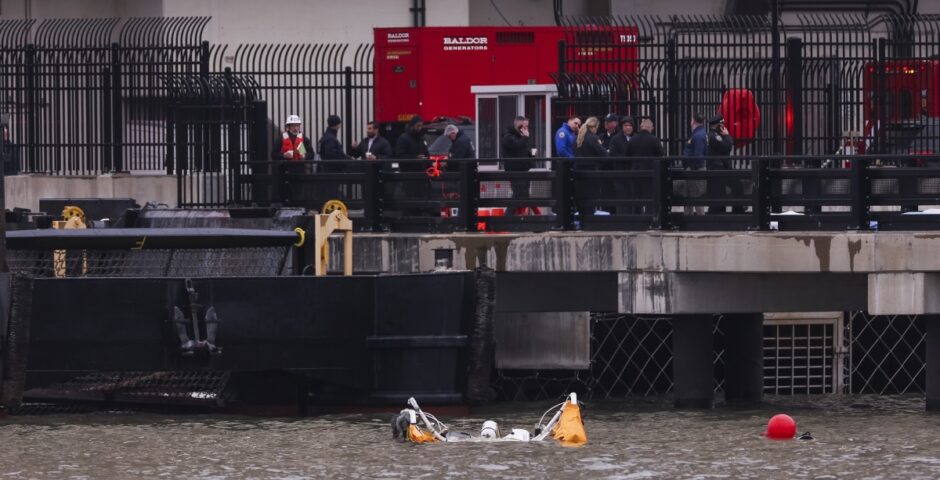 Helicopter Crashes into Hudson River near Jersey City, New Jersey, USA - 10 Apr 2025