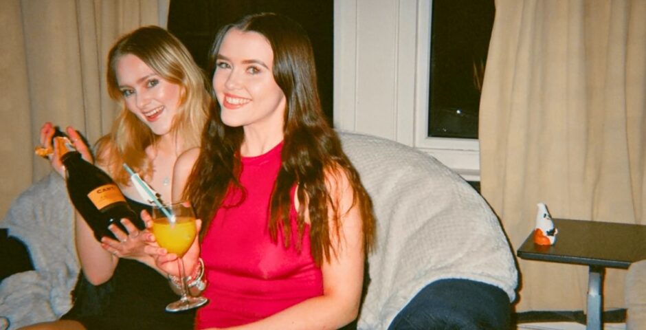 posh girls in a uni room well uni of exeter students in a room in a uni house