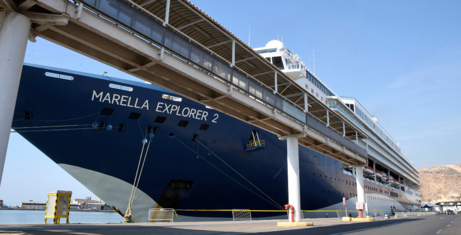 Cruise ship