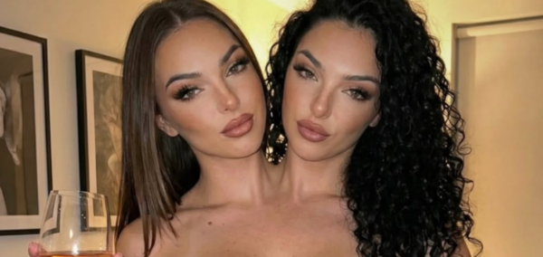 conjoined twin influencers