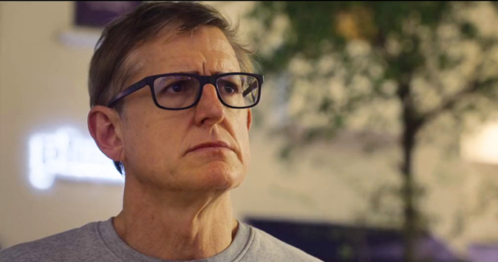 Louis Theroux leaves detail manosphere doc