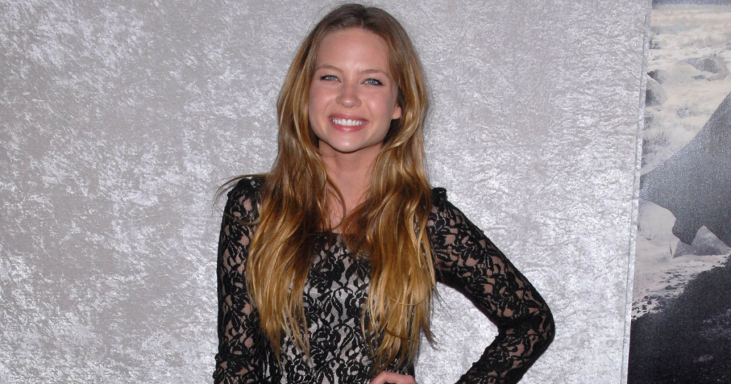 Daveigh Chase dad kept apart