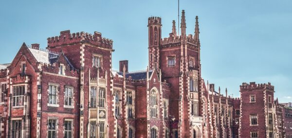 complete uni guide 2027 student staff ratio