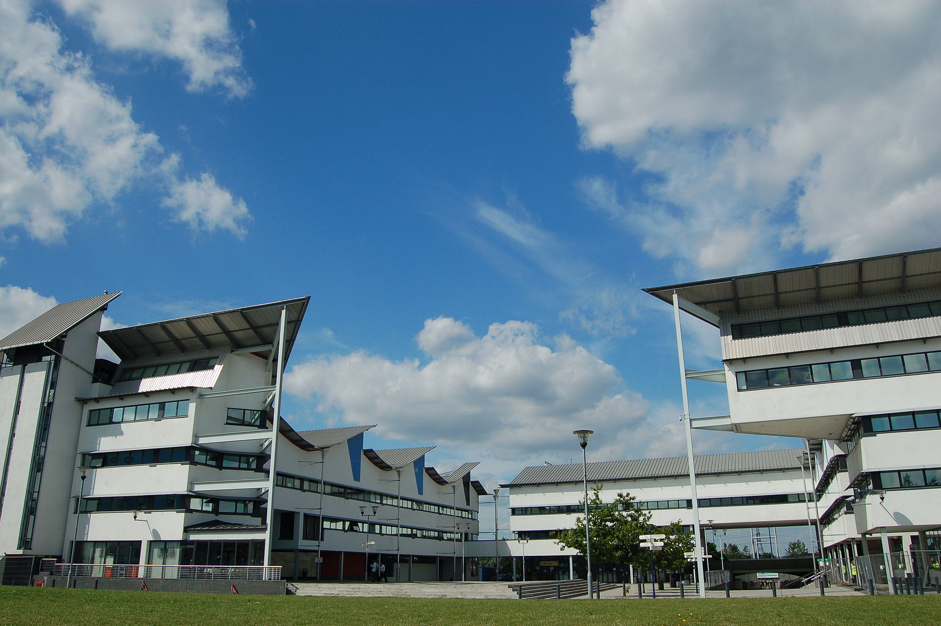The University of East London where the student josephine who died after taking weight loss medication studied