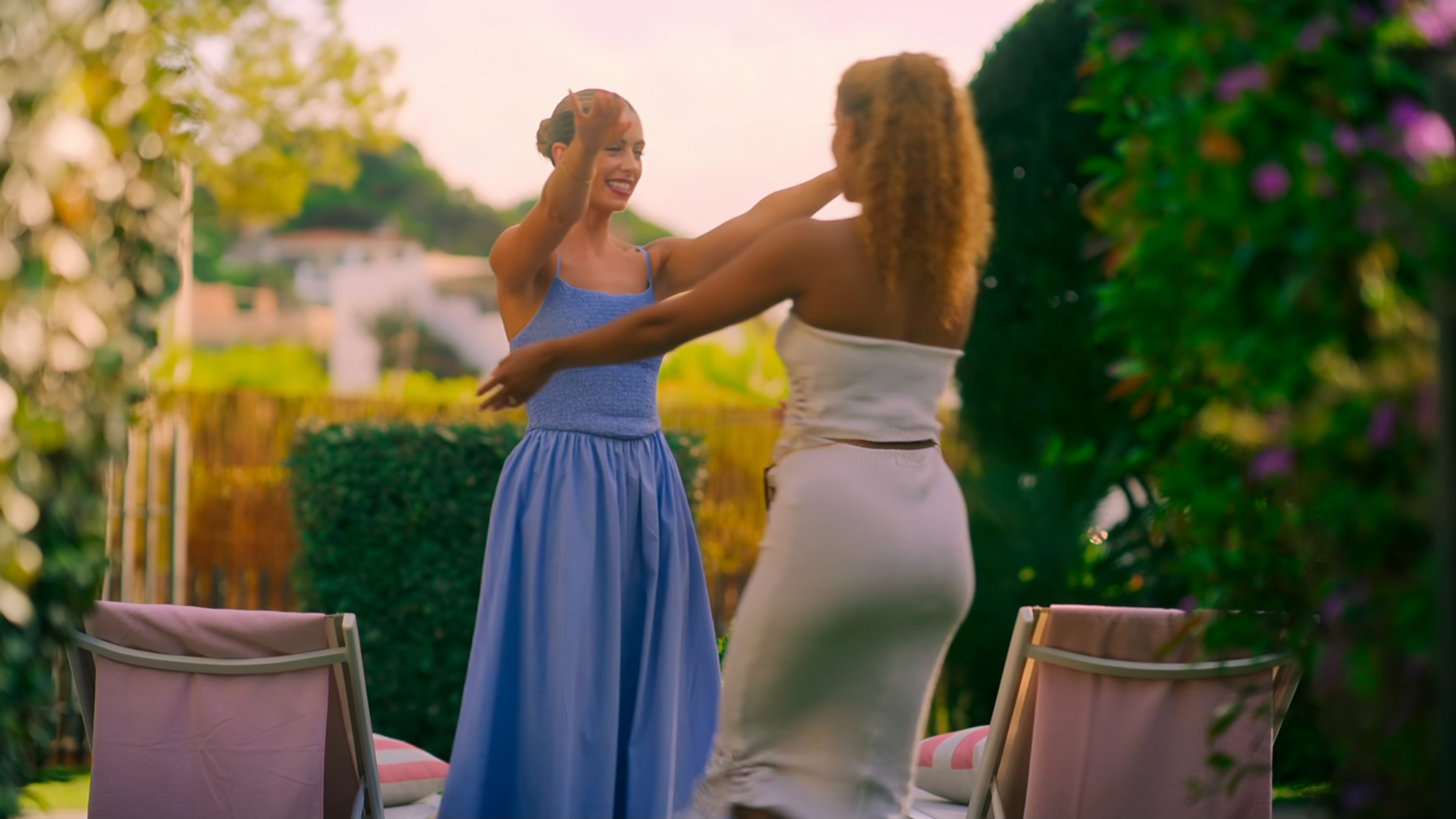 Ciara, Cuba and some great lighting on love is blind(Image via Netflix)