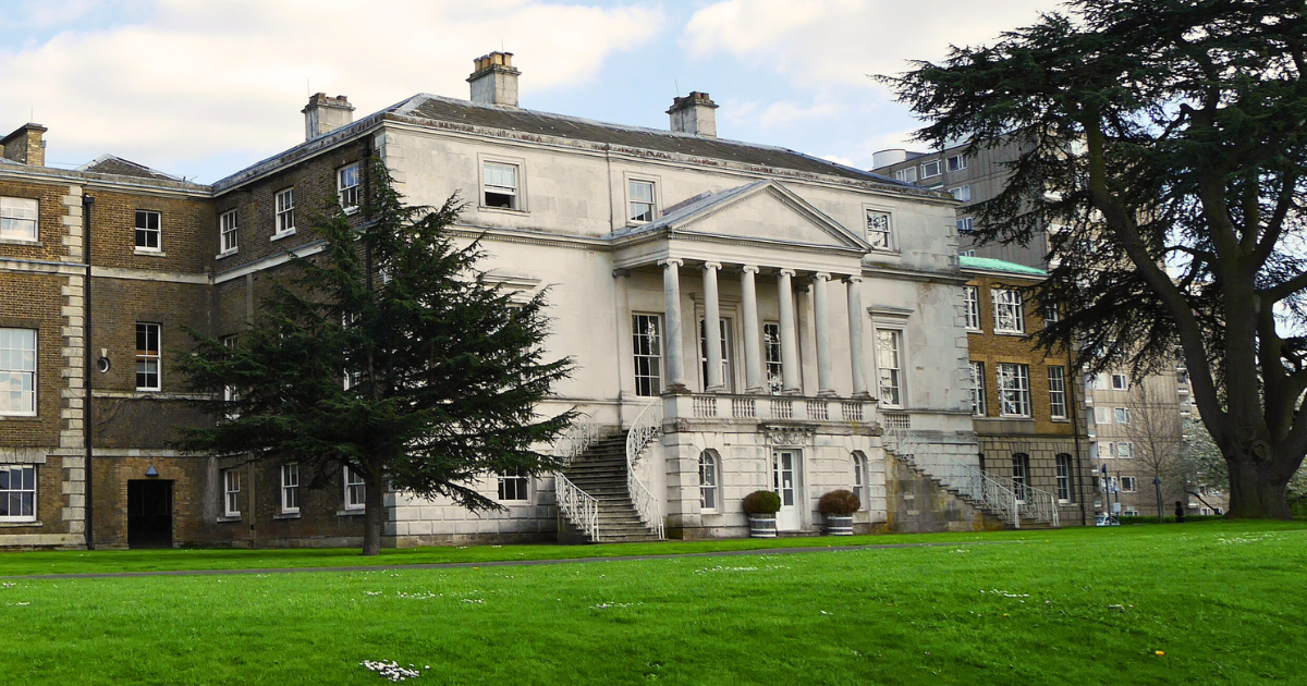 university of roehampton one of the uk unis handing out incentives for clearing