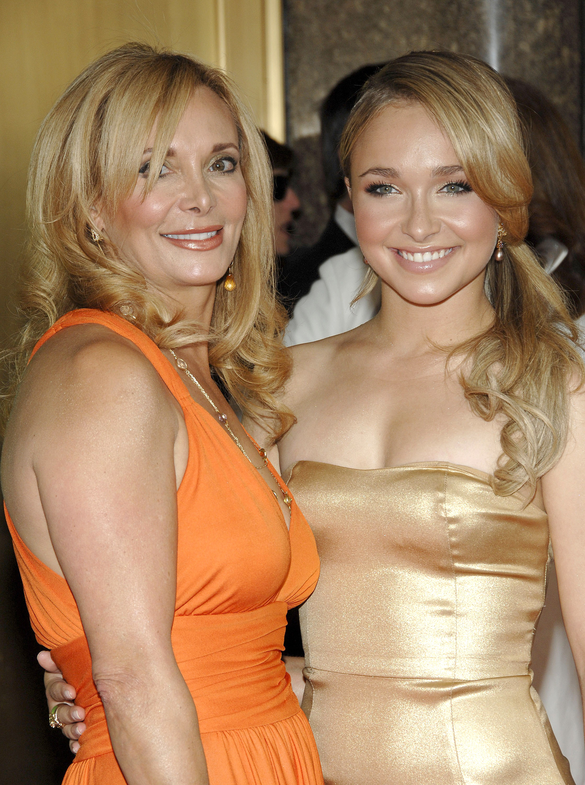 Mother Lesley Vogel and her daughter Hayden Panettiere