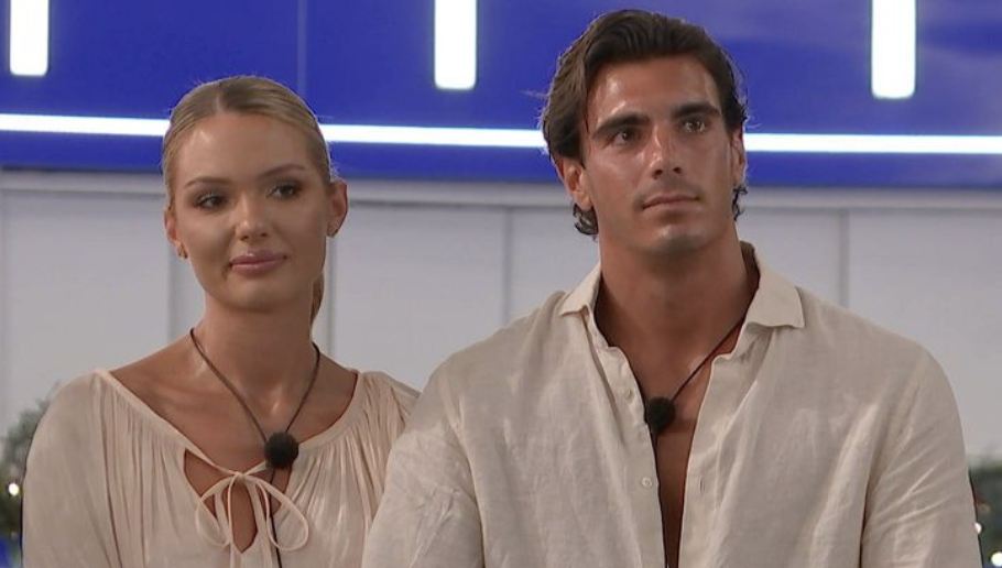 Julia and Lorenzo on Love Island 2026