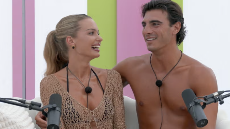 Julia and Lorenzo on Love Island 2026