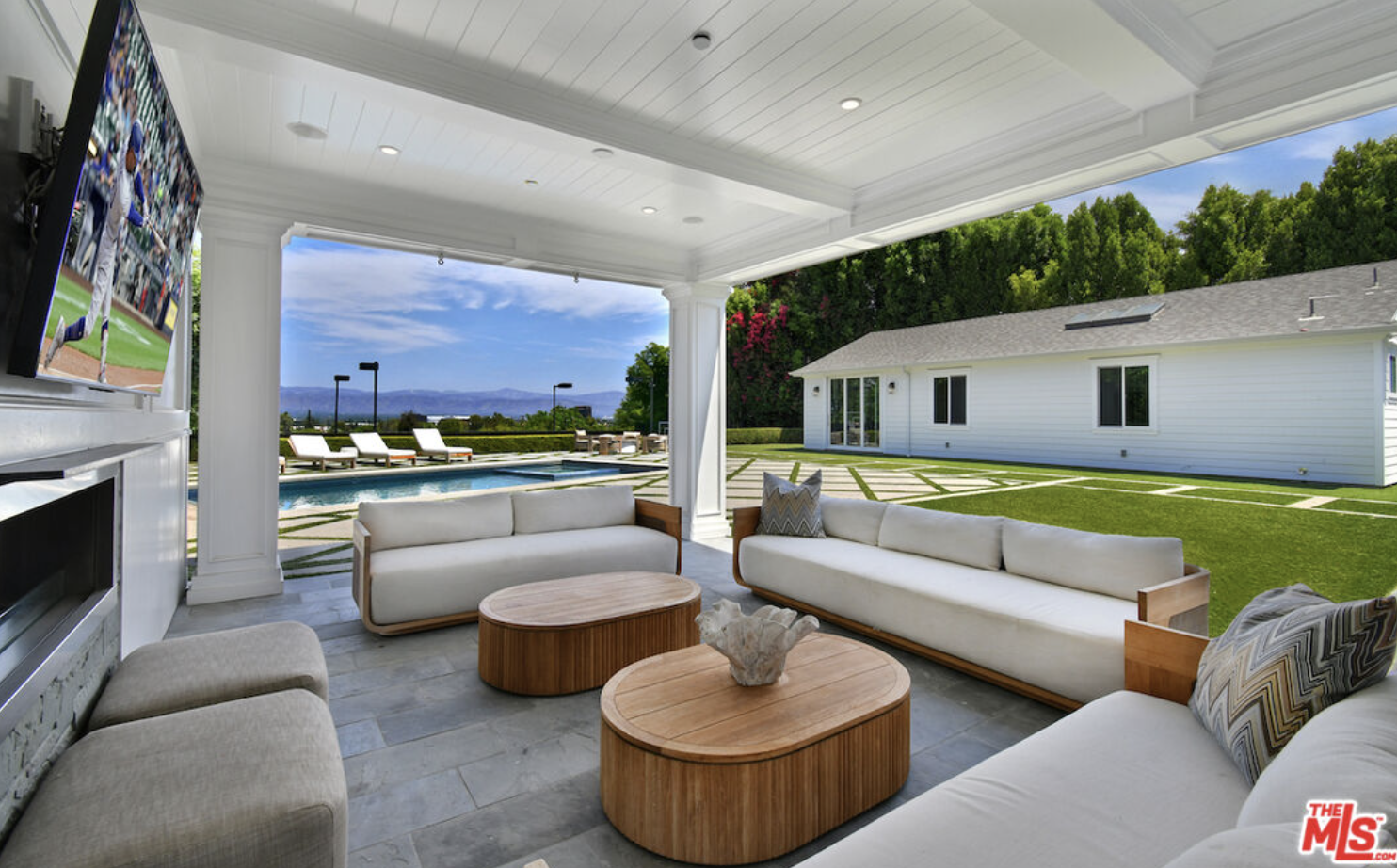 Nick and Vanessa Lachey house