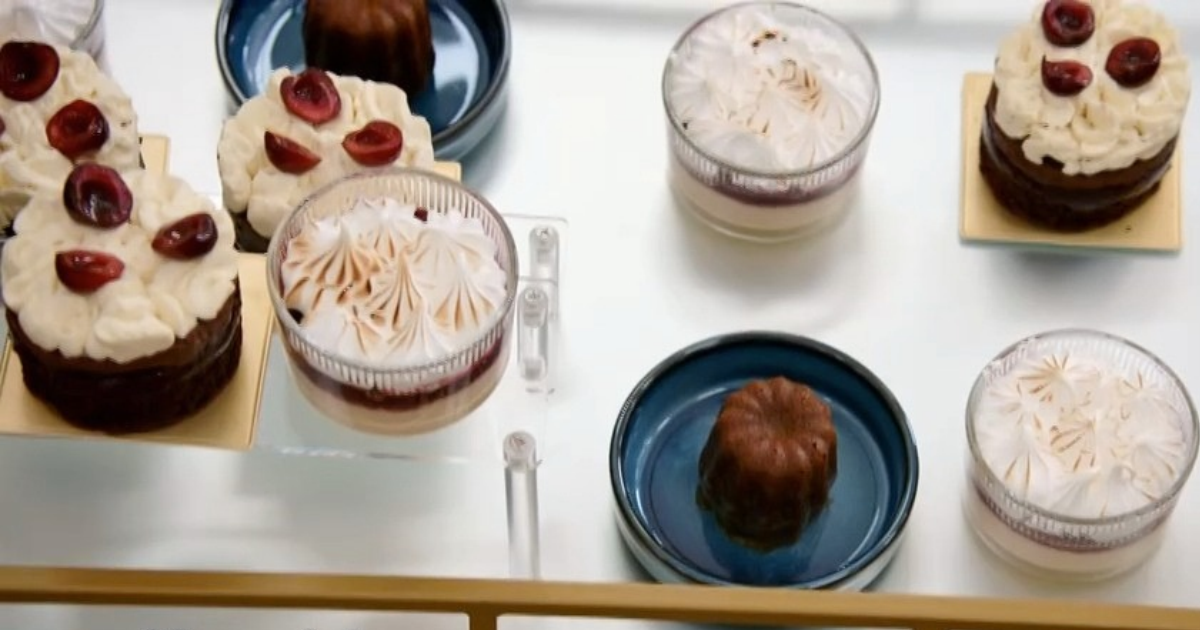 Yannis's pudding trolley on bake off