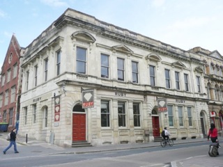 Bar or bank?