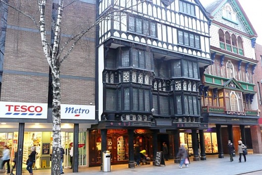 Old_and_new_on_Exeter_High_Street_-_geograph.org.uk_-_1137878