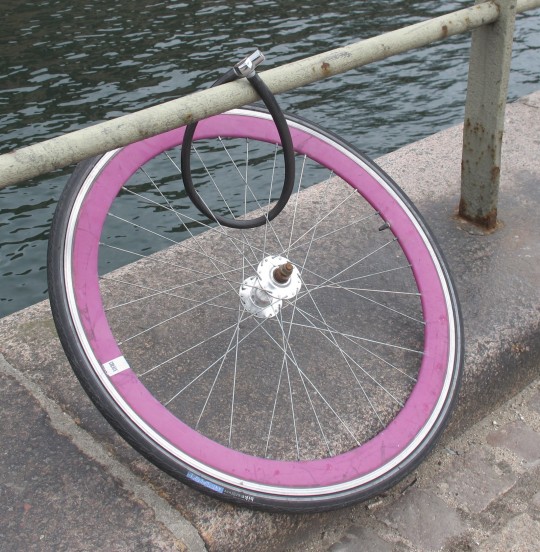Securing your bike by it's tire is a total rookie error