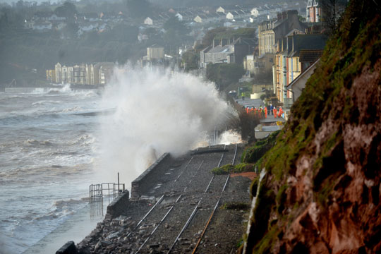 SWNS_STORM_DAWLISH_34