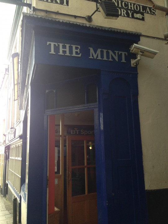 Is it 'mint' to look like that?