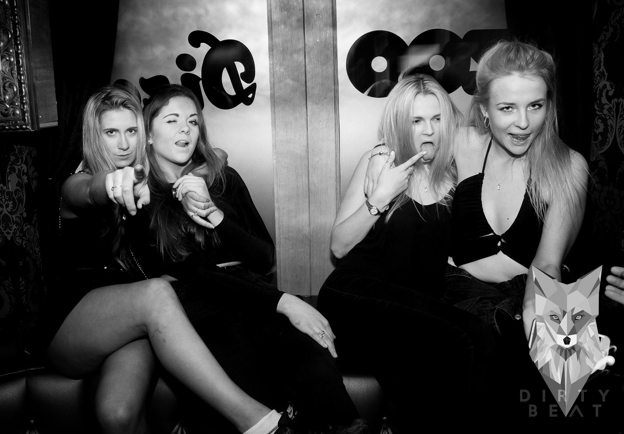 'Act natural'