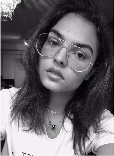 Image may contain: Head, Selfie, Female, Photography, Photo, Portrait, Glasses, Accessories, Accessory, Face, Person, Human