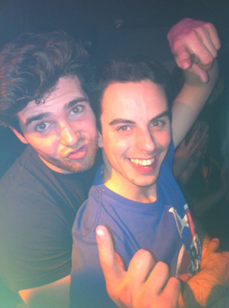 Found these two sexy lads shuffling in sync