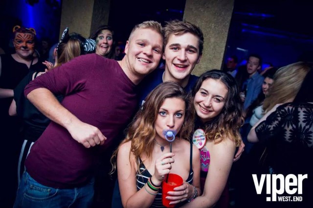 photobomb 2