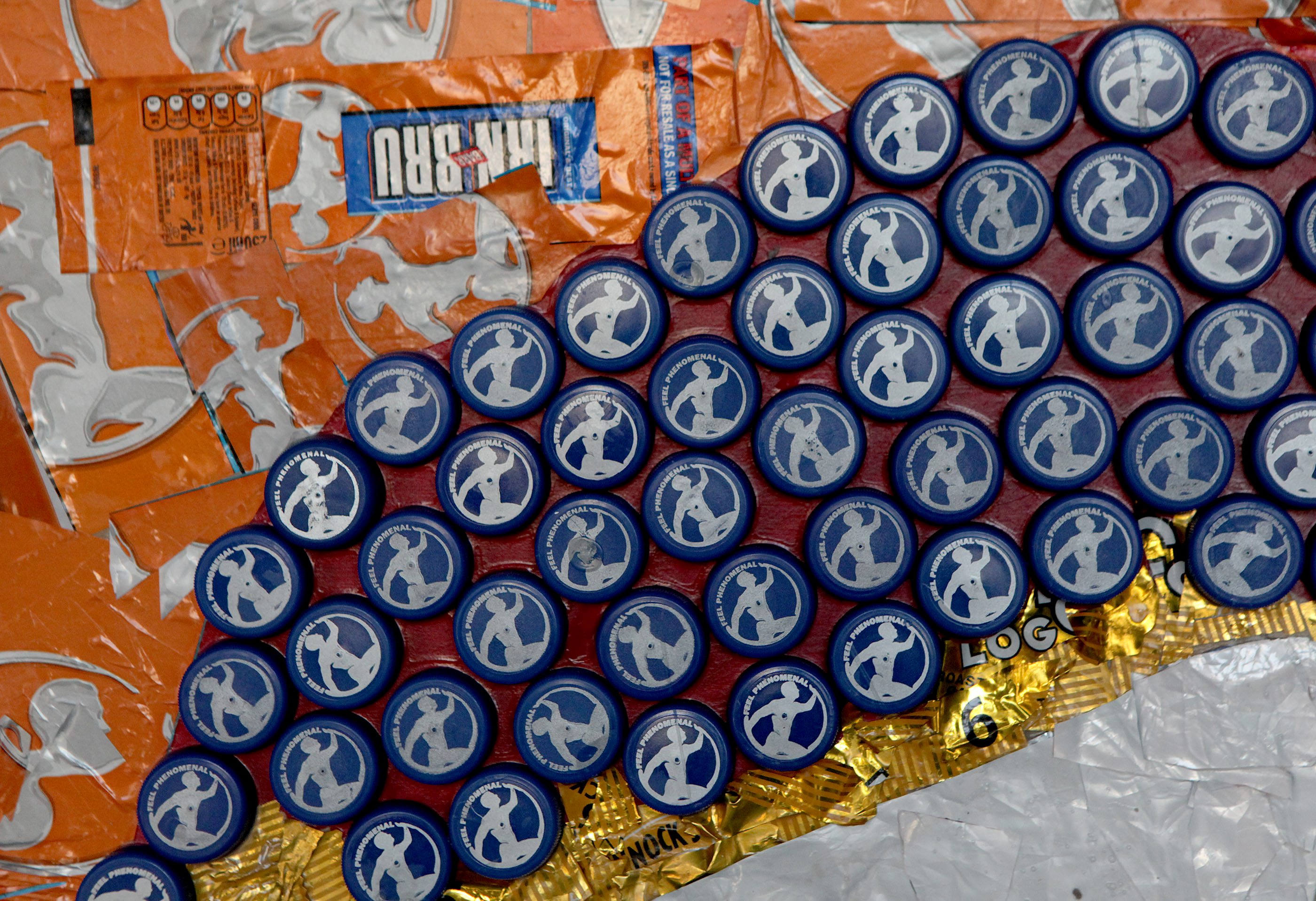 SCT_HEMEDIA_BURNS_RUBBISH_COLLAGE_070199538