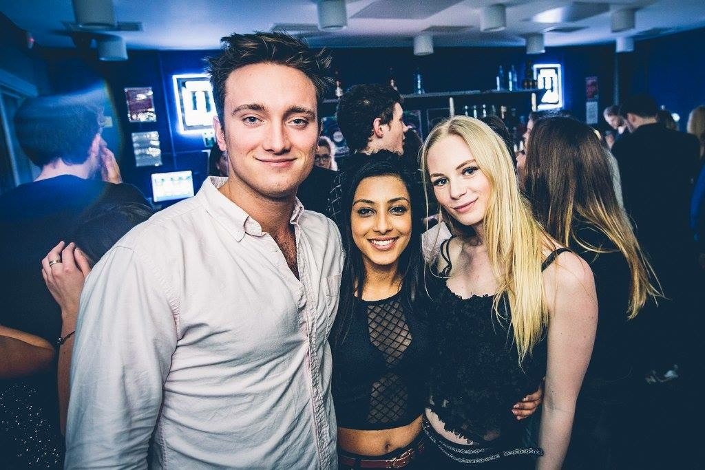 someone find them a red carpet