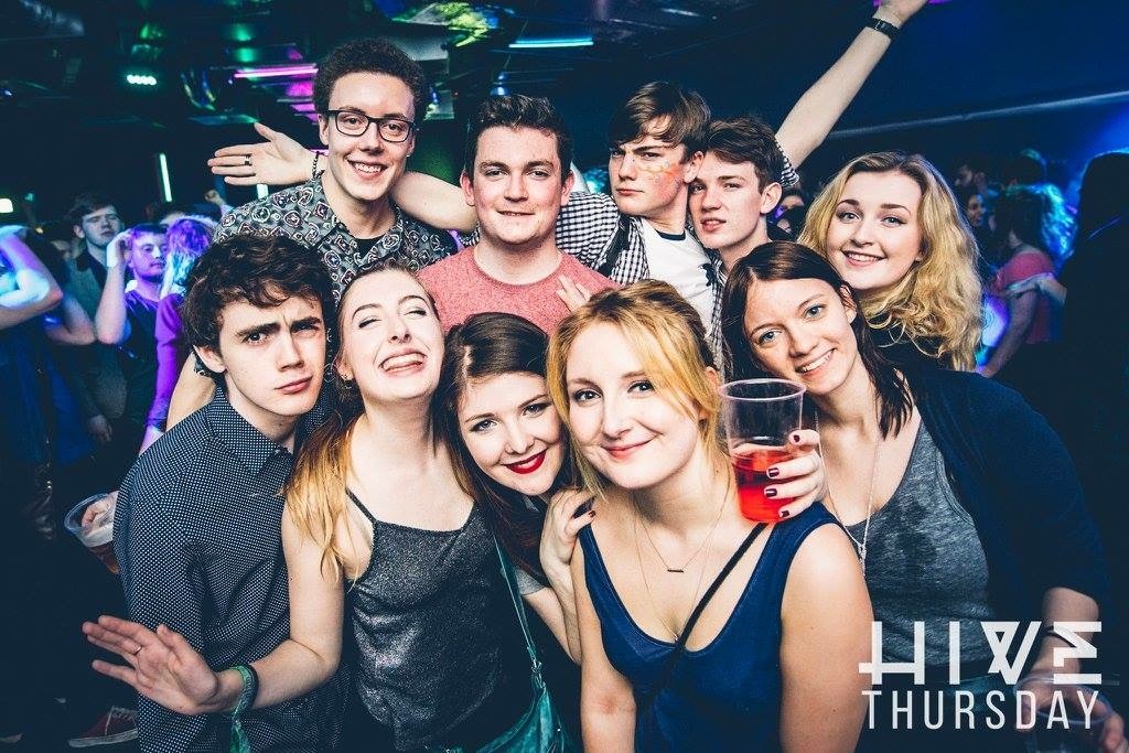 Flamboyant photobomb