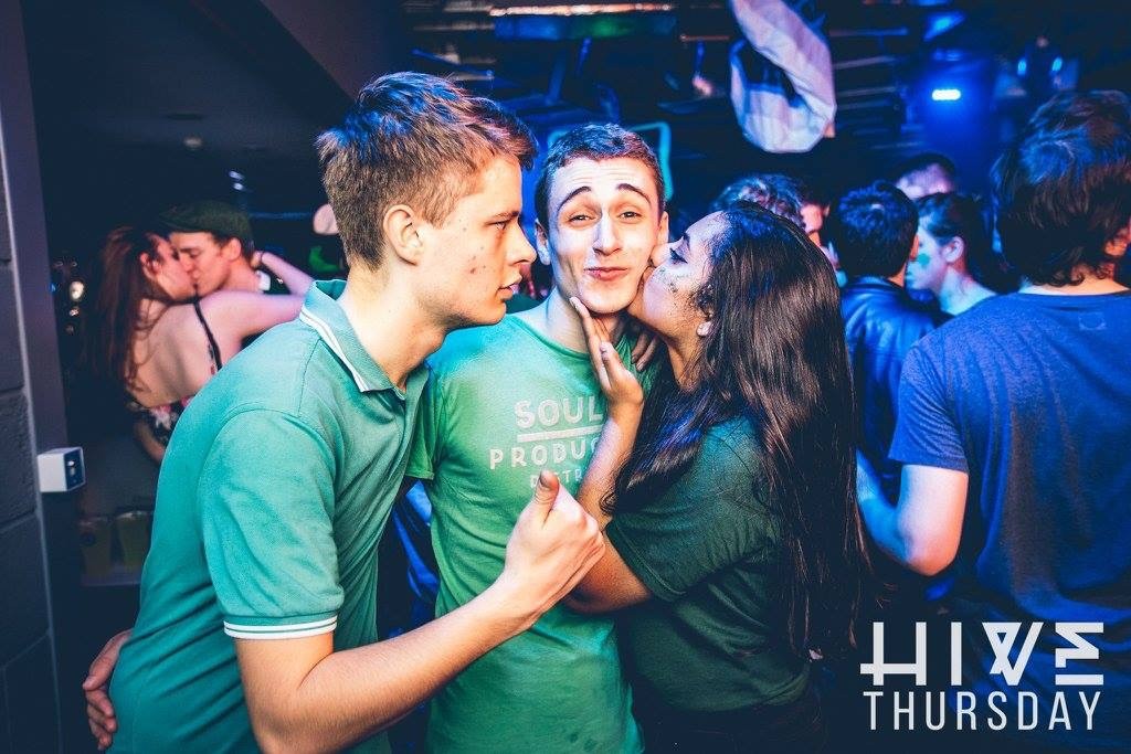Will ye back off hen