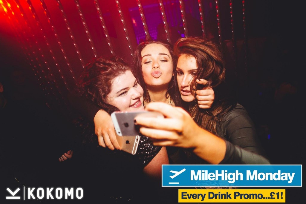 Strike a pose babes