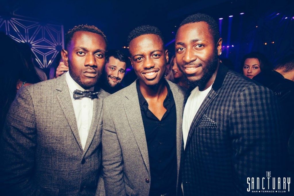 Lads on point