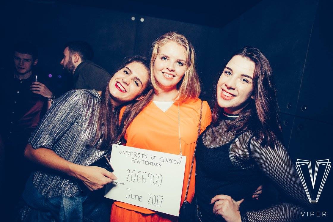 Stunning gals and an A star for being a prisoner if Glasgow Uni