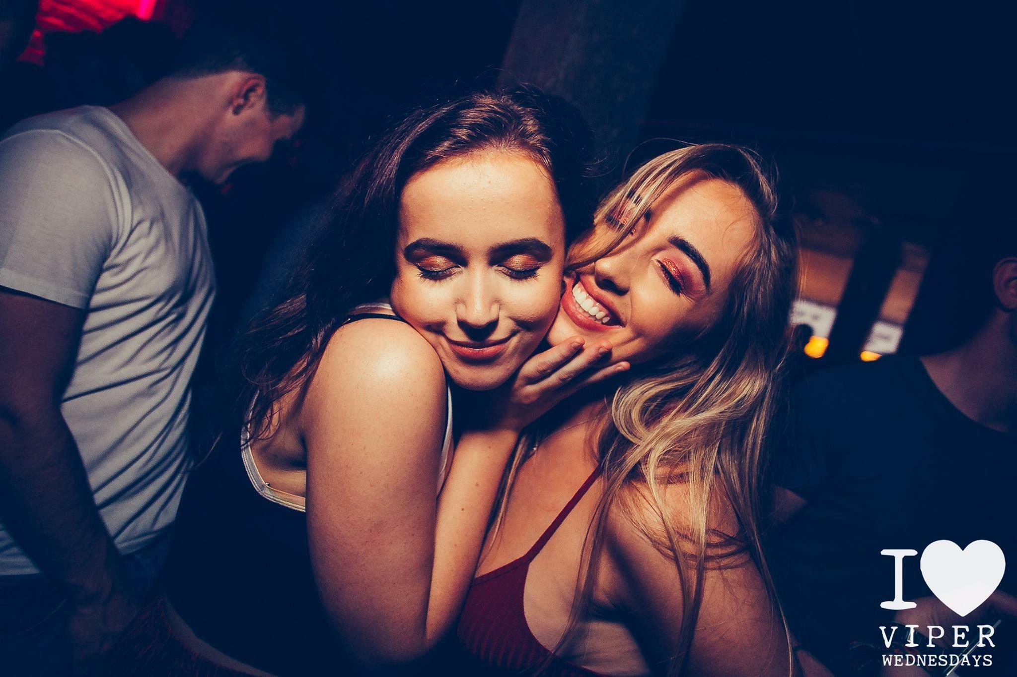 So much best friend PDA