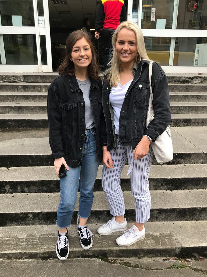 Matching denim jackets = friendship goals