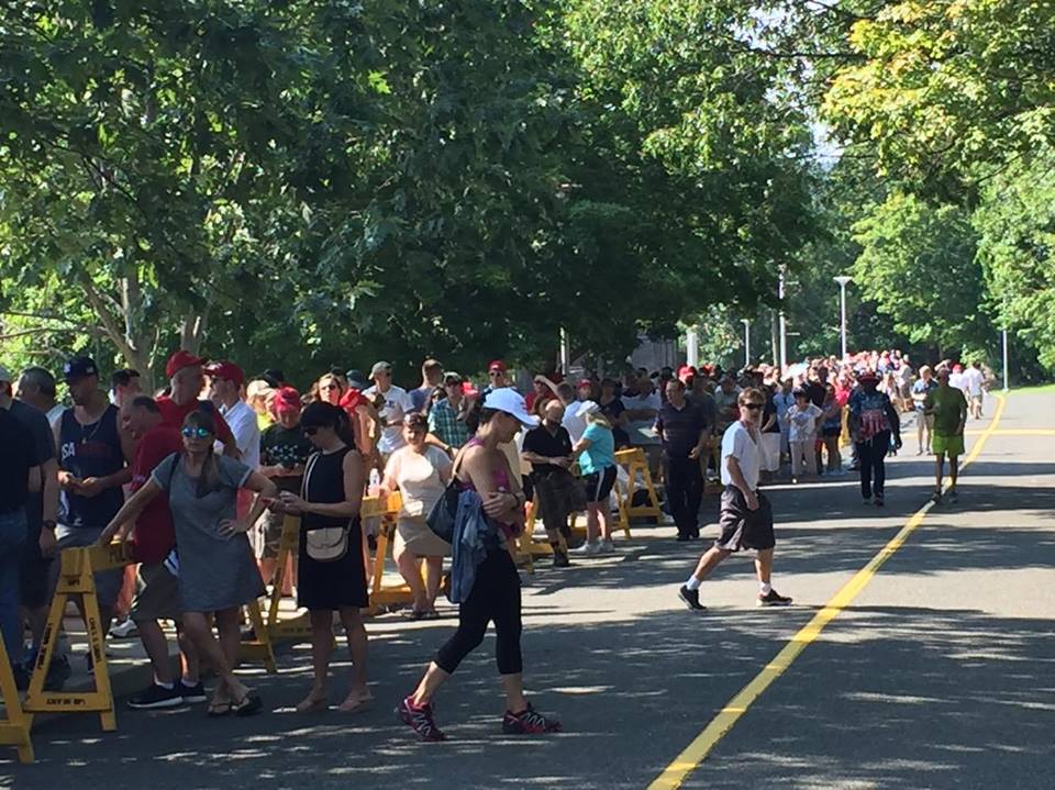 The line outside of the William H Pitt Center.