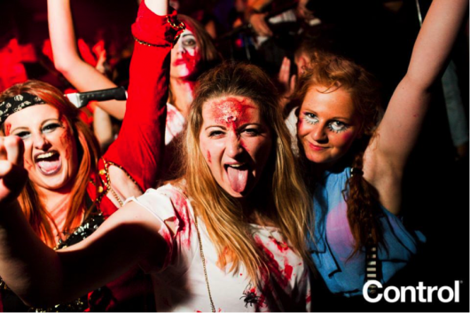 Nightclub tongue 3