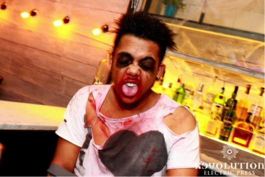 Nightclub tongue 4